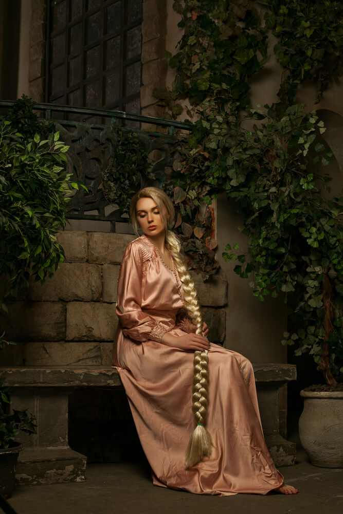 The bride's look - Channeling the lost princess's grace and beauty with ethereal Rapunzel-inspired wedding dresses (2)