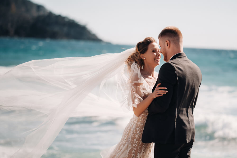 Be the Dancing Queen - Mamma Mia bridal looks and bride outfits inspired by Donna & Sophie