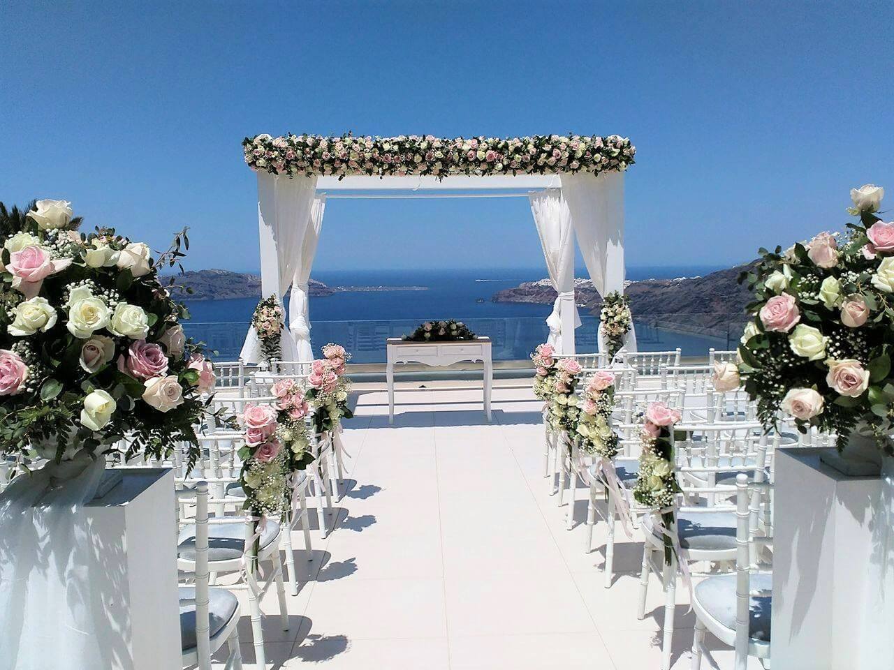 Drape it, dangle it, dance beneath it - Props & details for a Mamma Mia wedding
